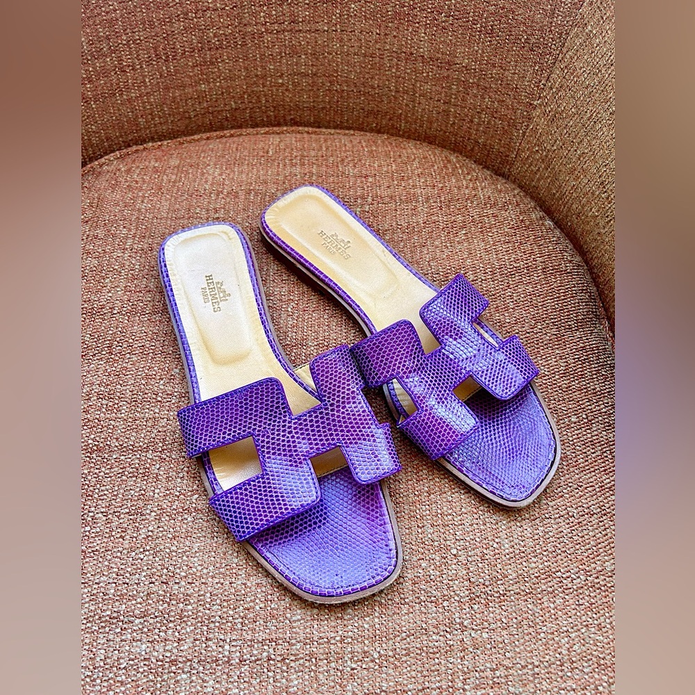 Hermès Purple Lizard Oran Sandals